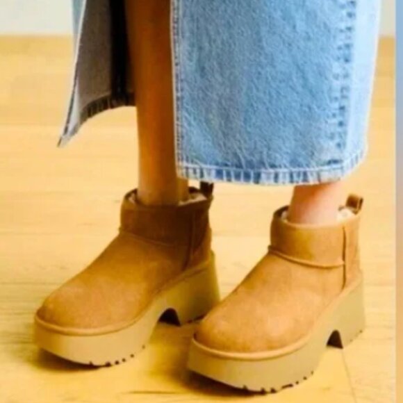 new UGG® Australia Classic Ultra Mini Boots 2510 8S4TM - Picture 2 of 10